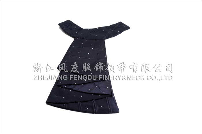 真絲領(lǐng)花